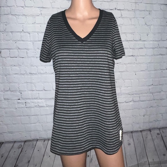 Reebok Tops - Reebok Gray & Black Striped Shirt size M